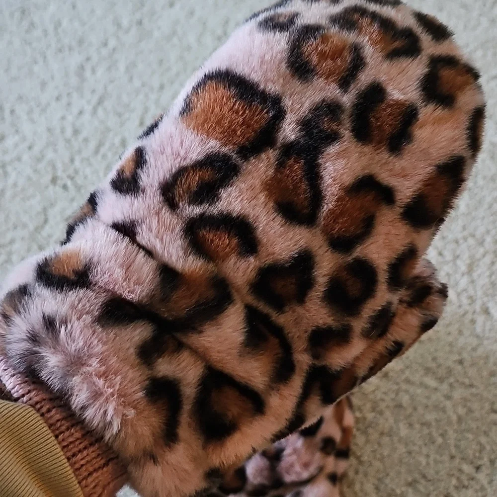 C.C stylish mittens